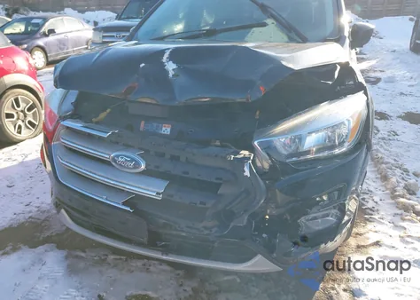 2017 Ford Escape Se из США, поврежденный, VIN 1FMCU9G98HUD98617
